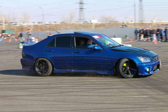 连续数月的 连续数月的